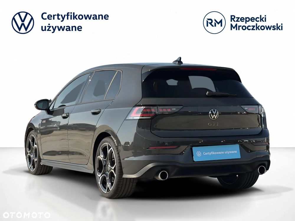 Volkswagen Golf - 4