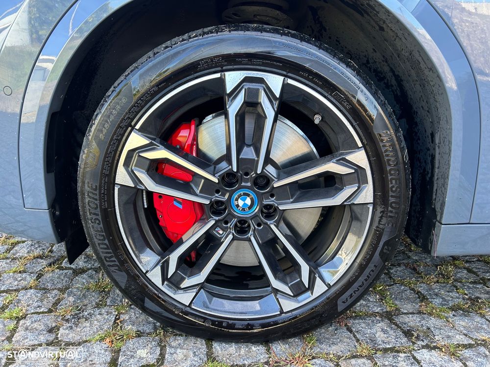 BMW iX2 - 24