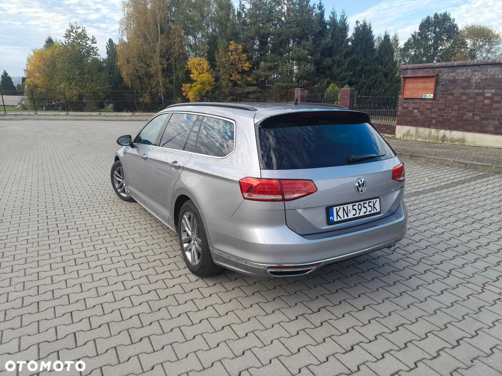 Volkswagen Passat - 13