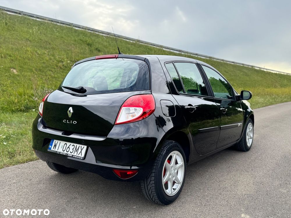 Renault Clio 1.2 TCE Authentique - 17