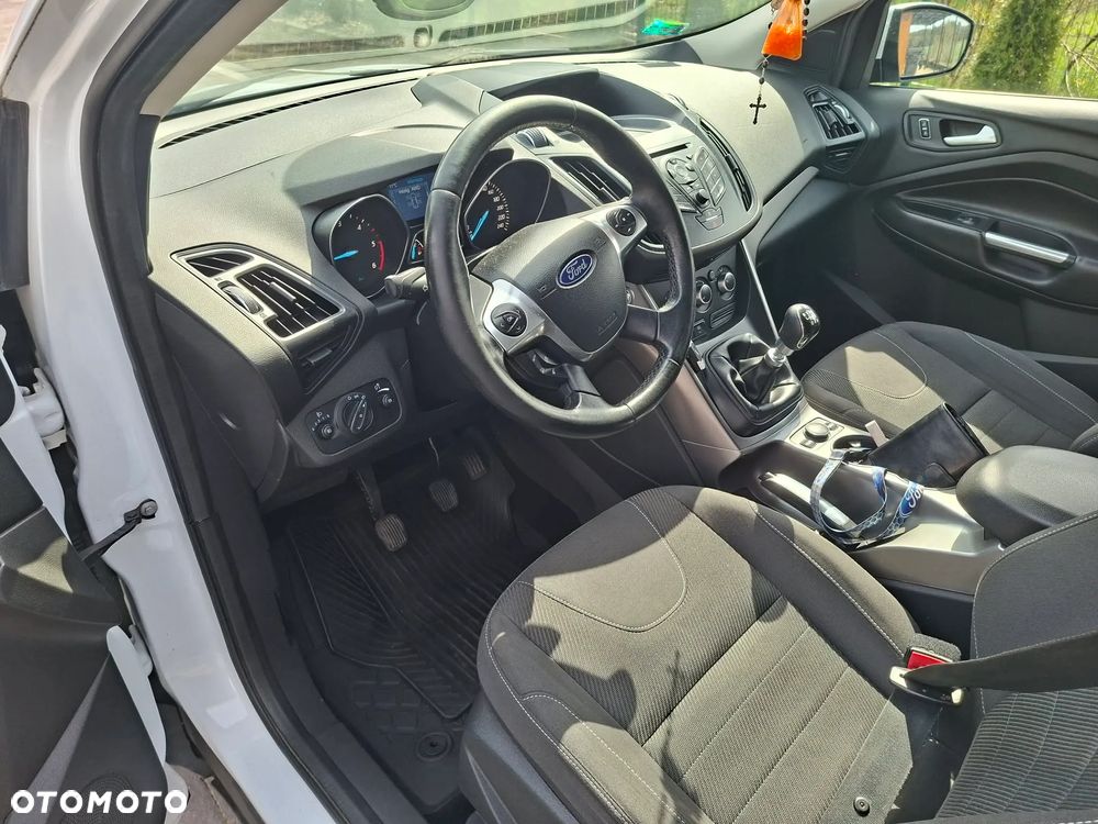Ford Kuga 2.0 TDCi 4WD Titanium - 4