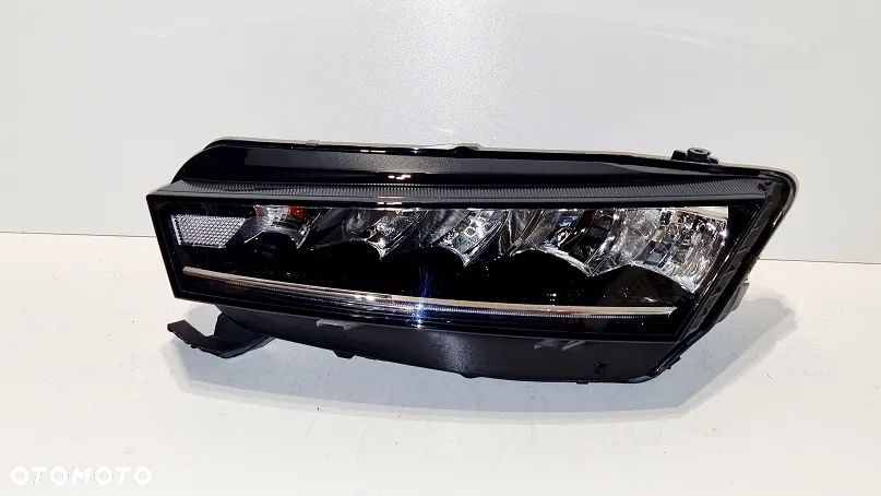 REFLEKTOR LEWY FULL LED SKODA OCTAVIA IV EUROPA - 2