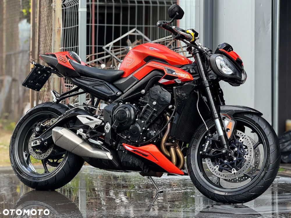 Triumph Street Triple - 7