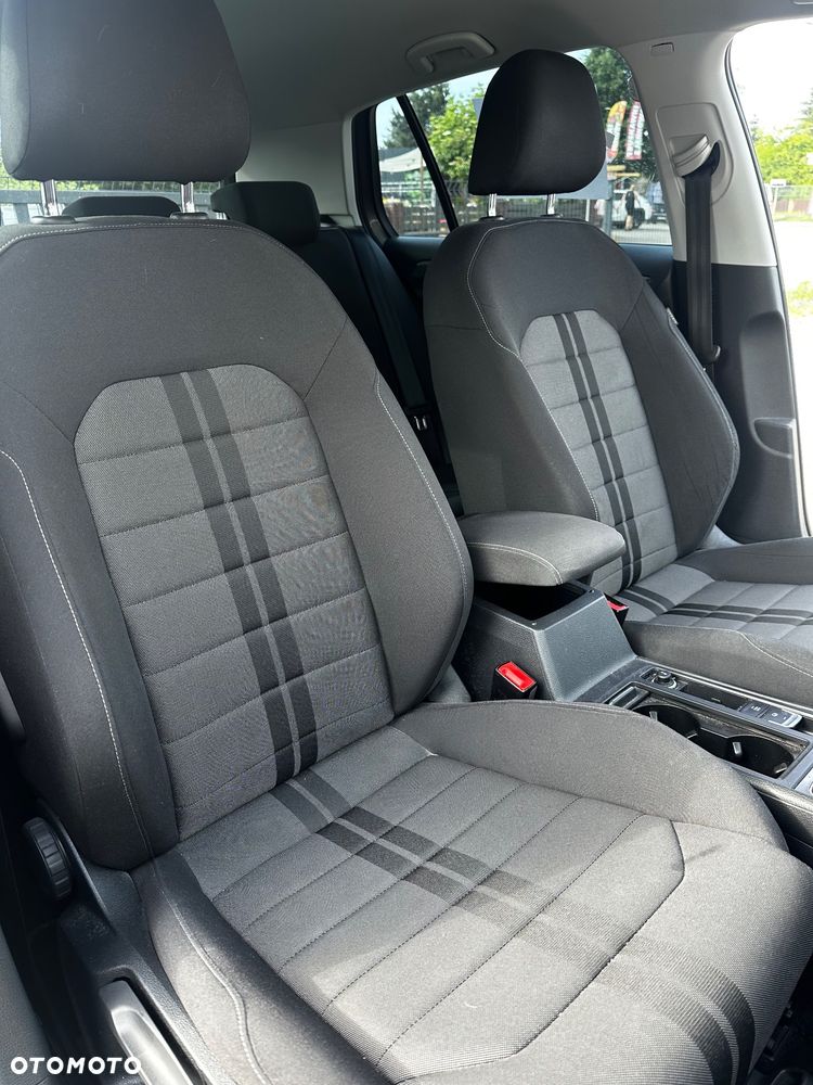 Volkswagen Golf - 9