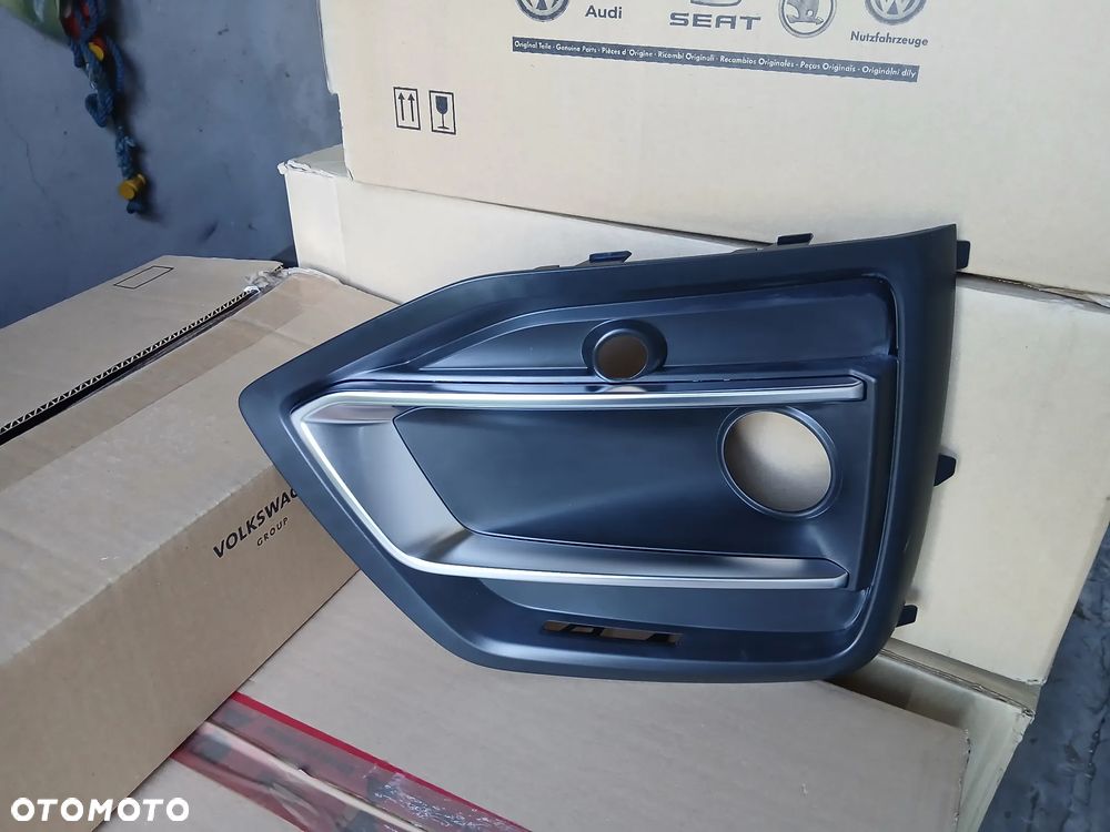 Audi Q5 FY prawa kratka zderzaka przedniego 80A 807 680 AF - 1
