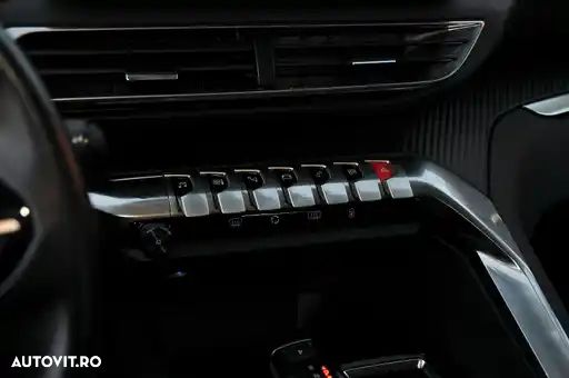 Peugeot 5008 BlueHDI 130 EAT8 Active Business-Paket - 24