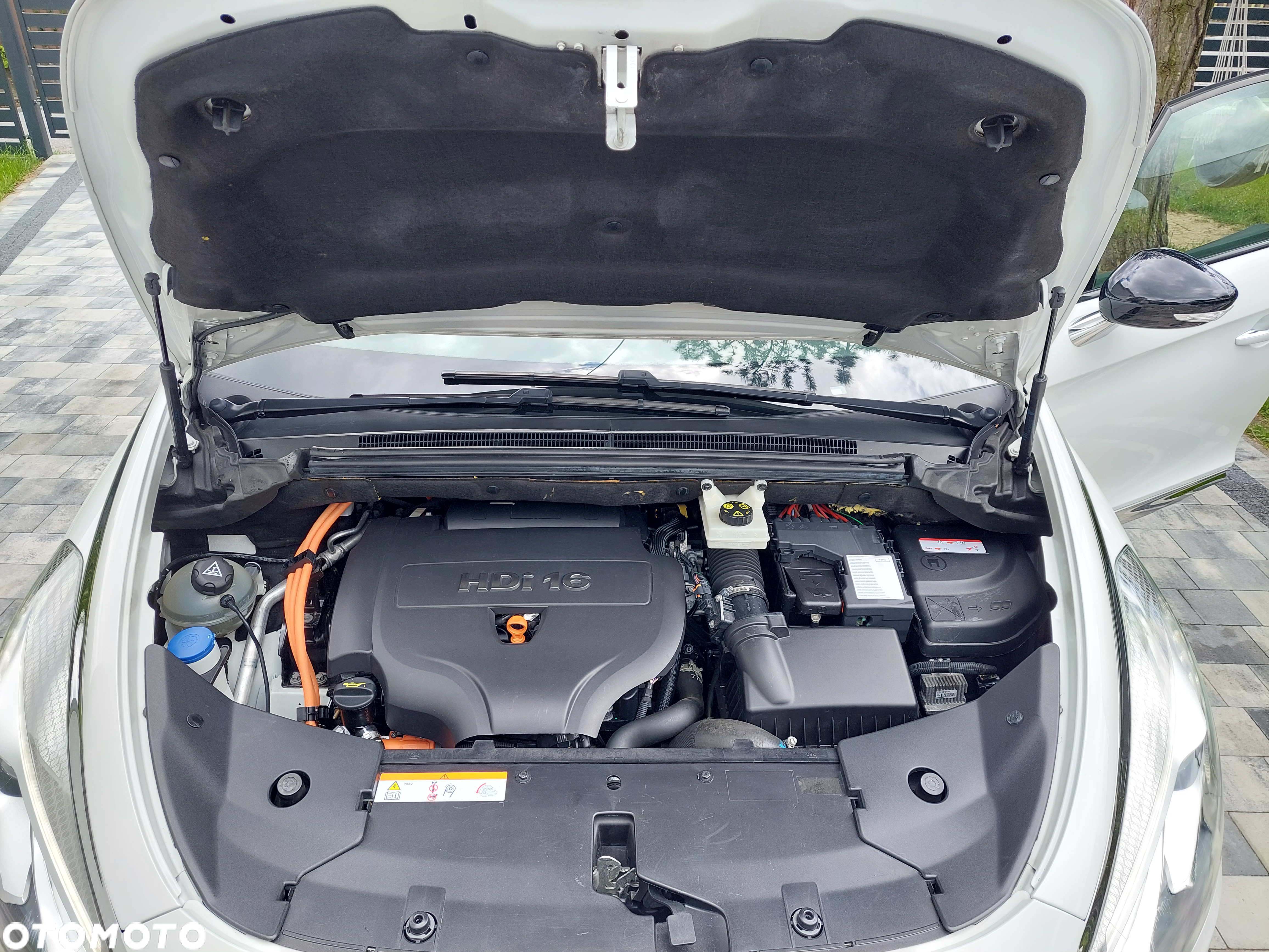 Citroën DS5 Hybrid4 EGS6 SportChic - 34