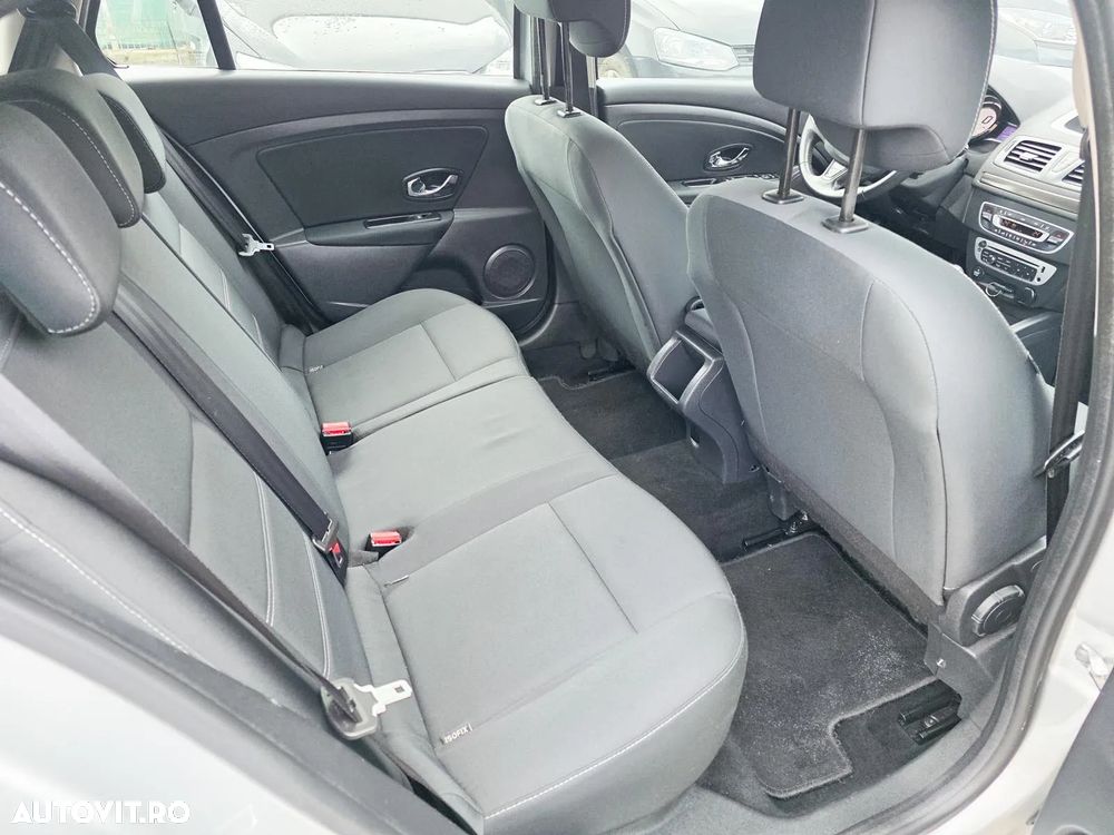 Renault Megane dCi 110 FAP Paris - 17