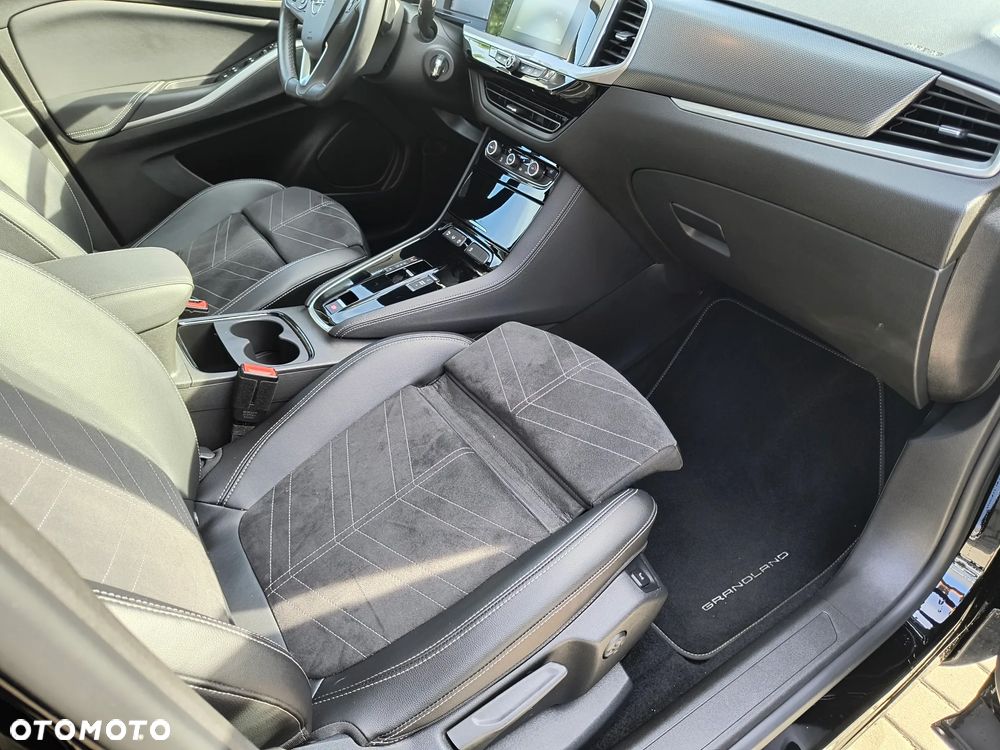 Opel Grandland 1.2 T Business Elegance S&S - 10