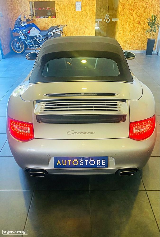 Porsche 911 Série F - 19