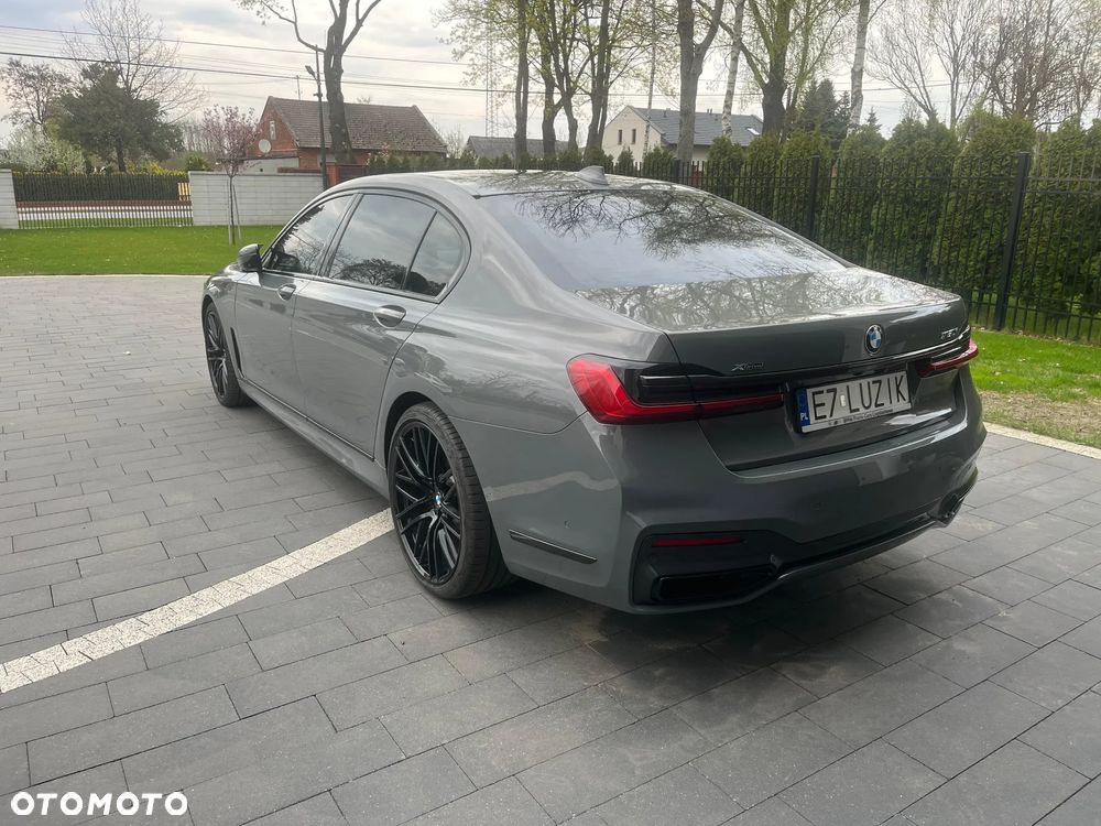 BMW Seria 7 750Li xDrive sport - 29