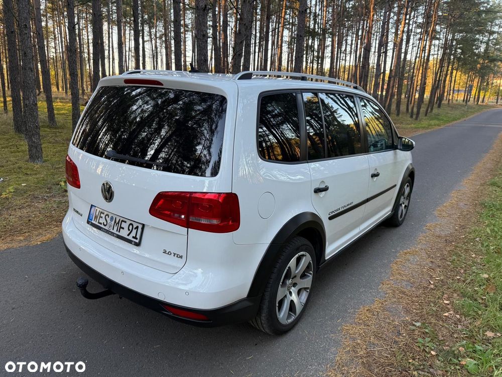 Volkswagen Touran 2.0 TDI DPF Cross - 9
