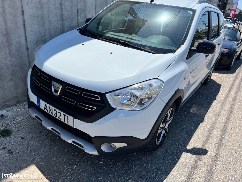 Dacia Lodgy 1.5 Blue dCi Stepway 7L - 2