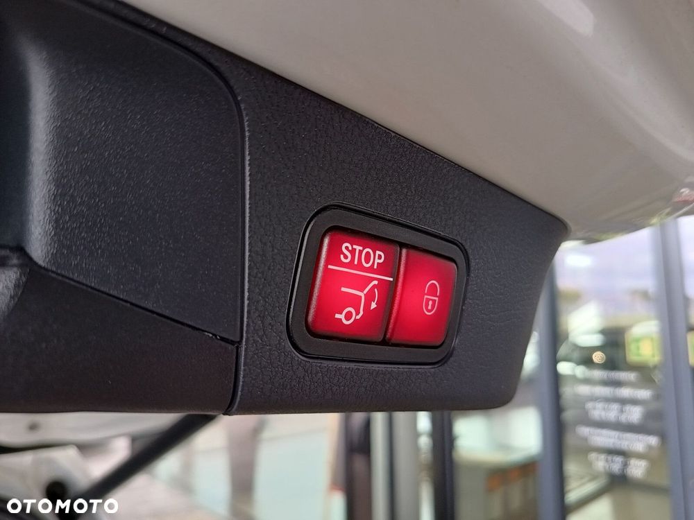 Mercedes-Benz GLB - 34