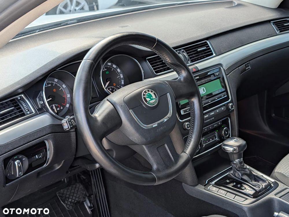 Skoda Superb 1.8 TSI DSG Ambition - 13