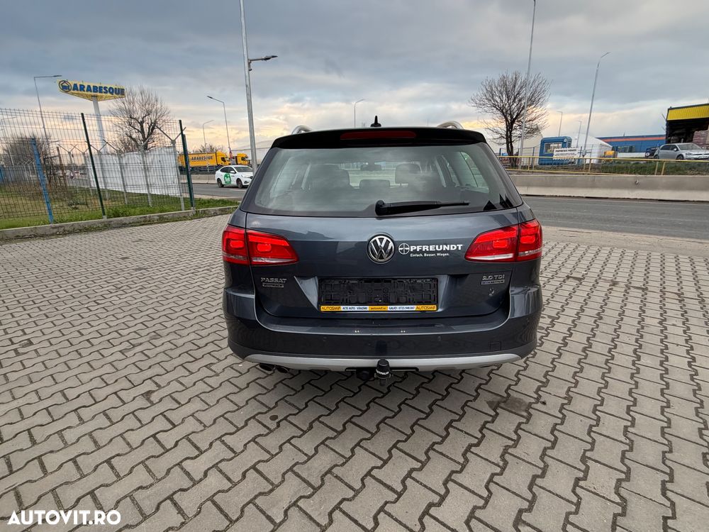Volkswagen Passat 2.0 TDI BlueMotion Technology Highline - 13
