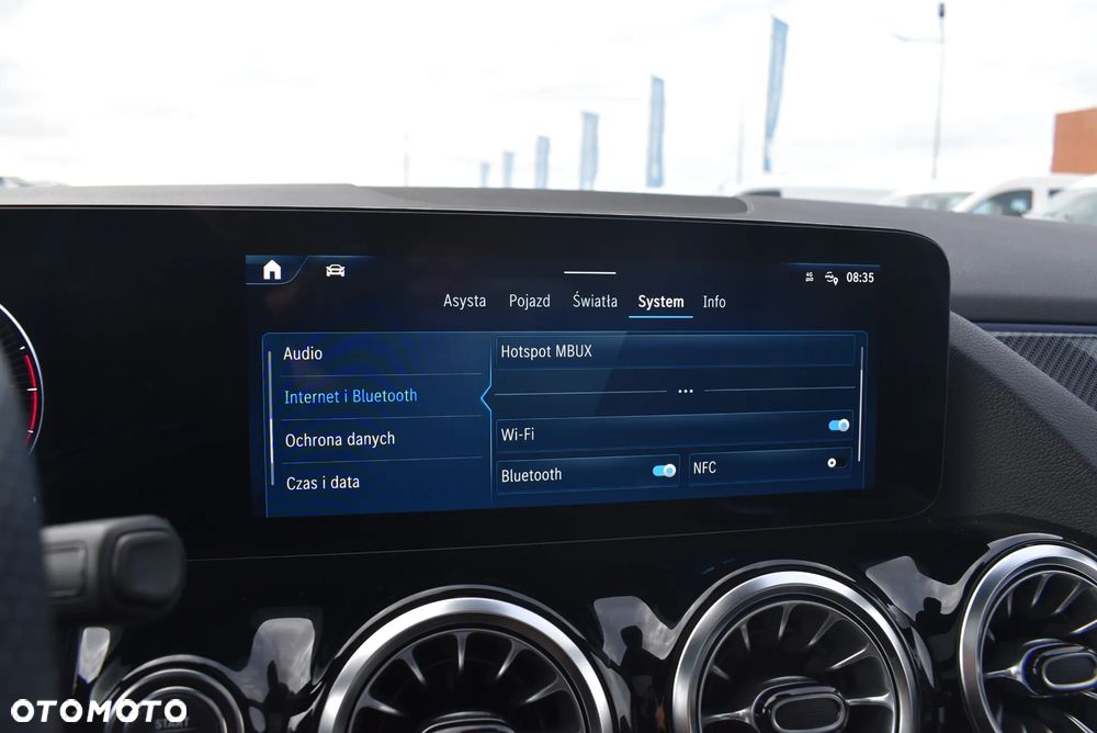 Mercedes-Benz GLA 200 d - 38