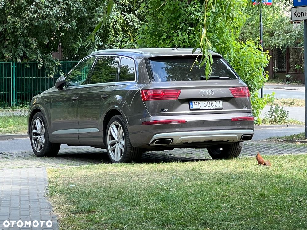 Audi Q7 - 1