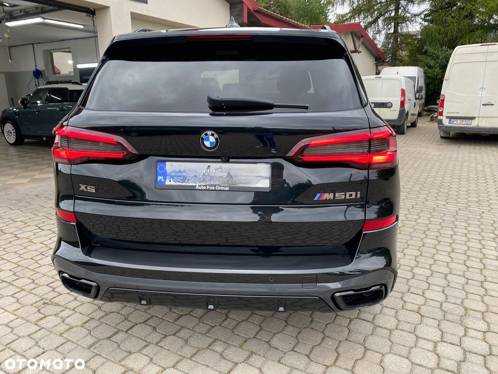 BMW X5 M M50i - 13