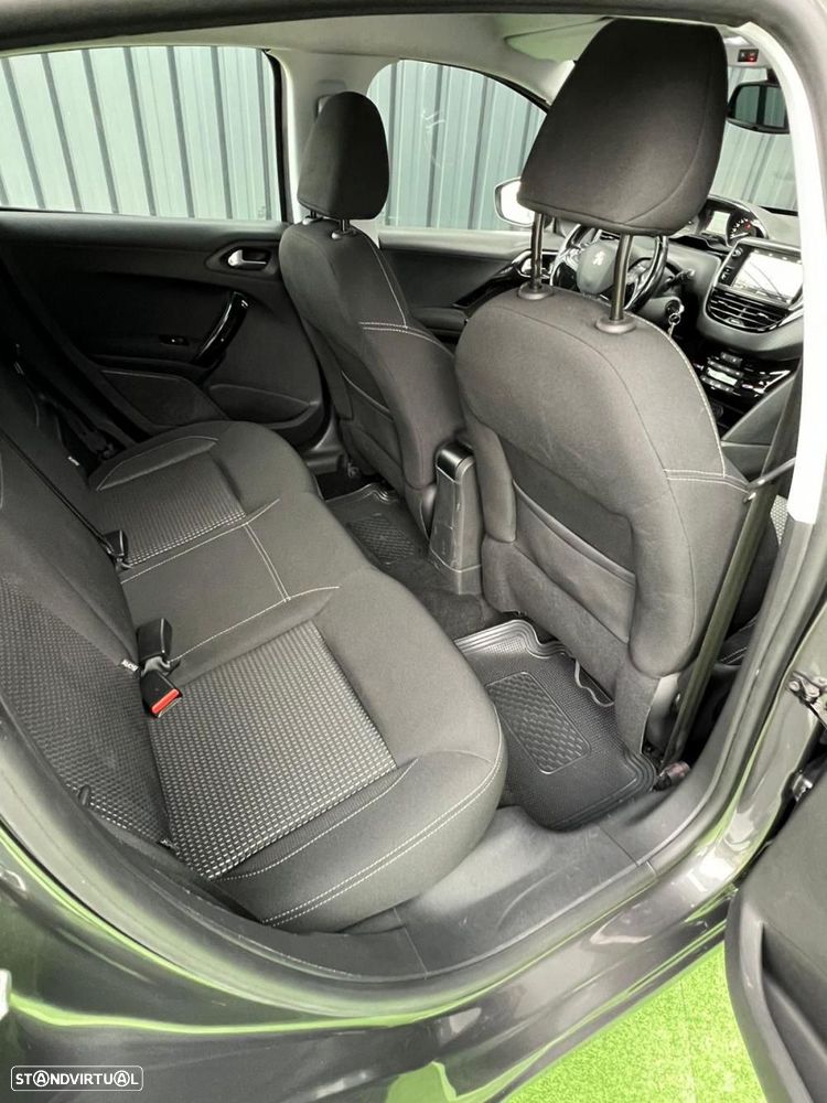 Peugeot 208 1.2 PureTech Allure Pack - 15