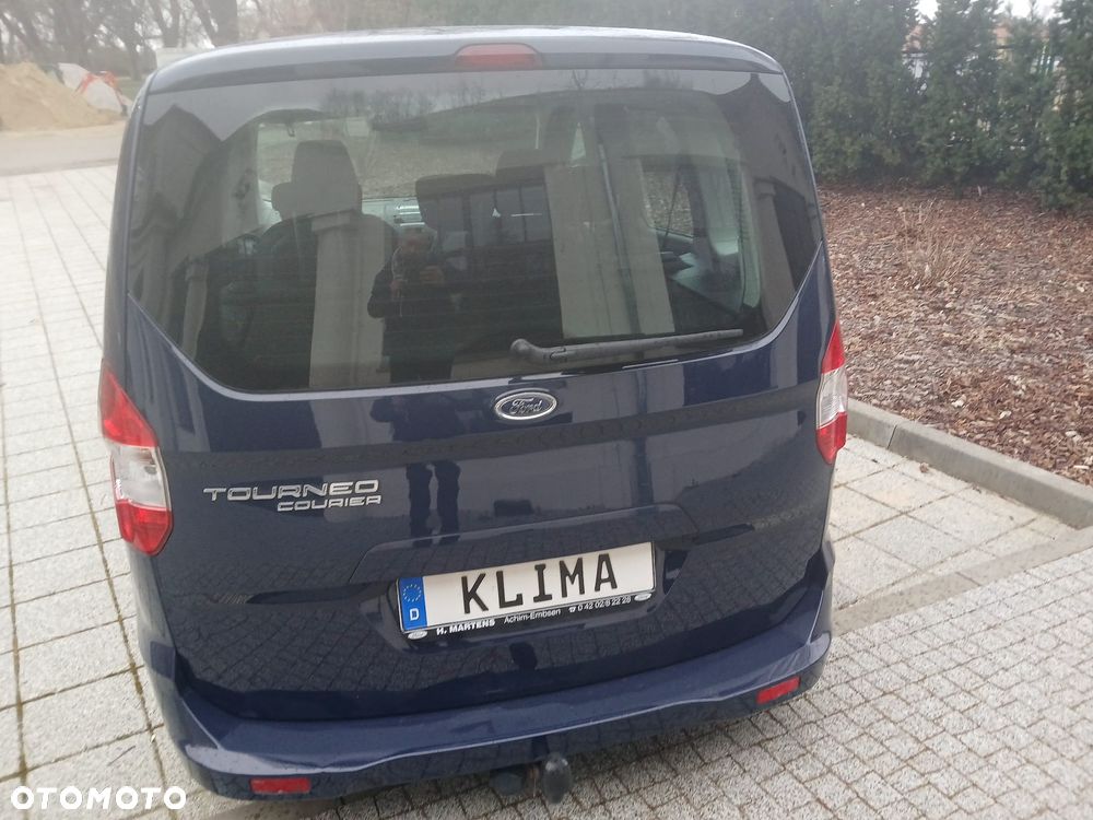 Ford Tourneo Courier - 8