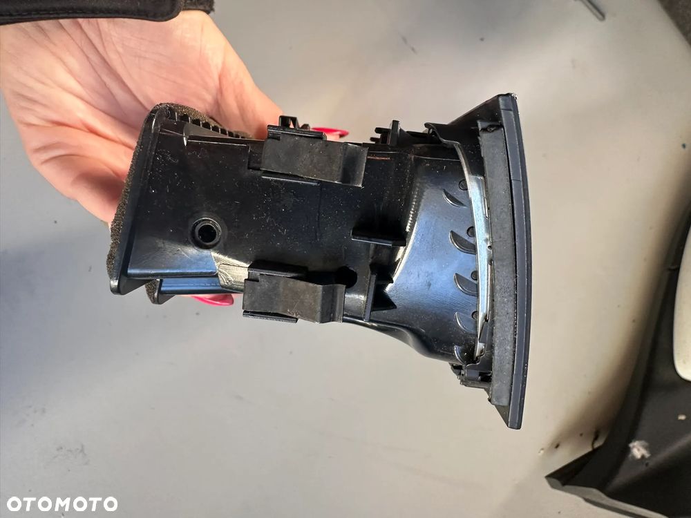 Kratka nawiewu środkowa Audi A4 B8 8T1820951C - 8