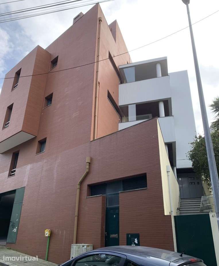 Apartamento T0 com garagem no centro do Porto - Grande imagem: 4/30