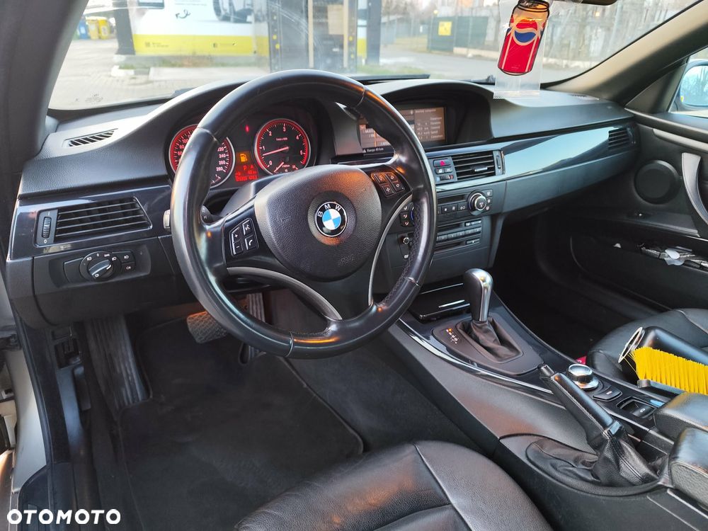 BMW Seria 3 325d DPF - 12