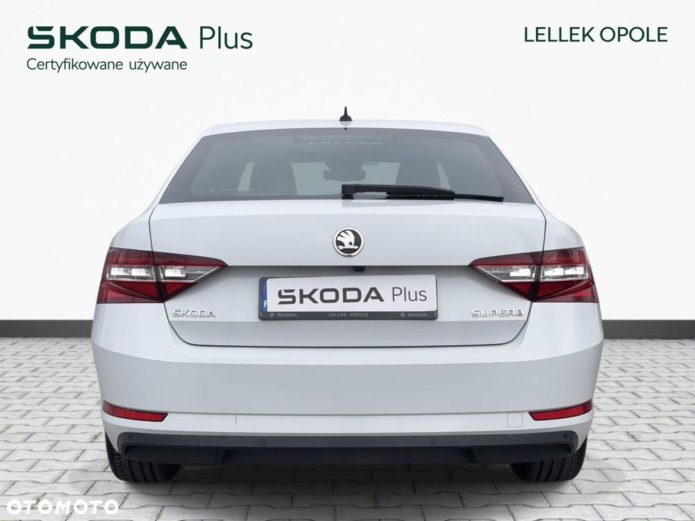 Skoda Superb 2.0 TDI L&K DSG - 6