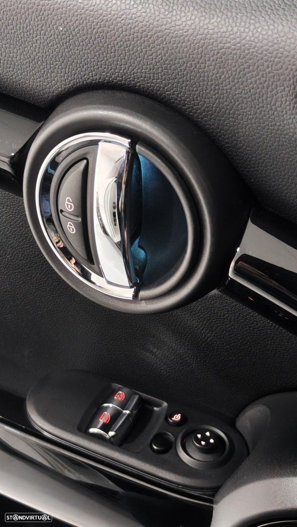 MINI 3 Portas Cooper SE Premium Essential - 28