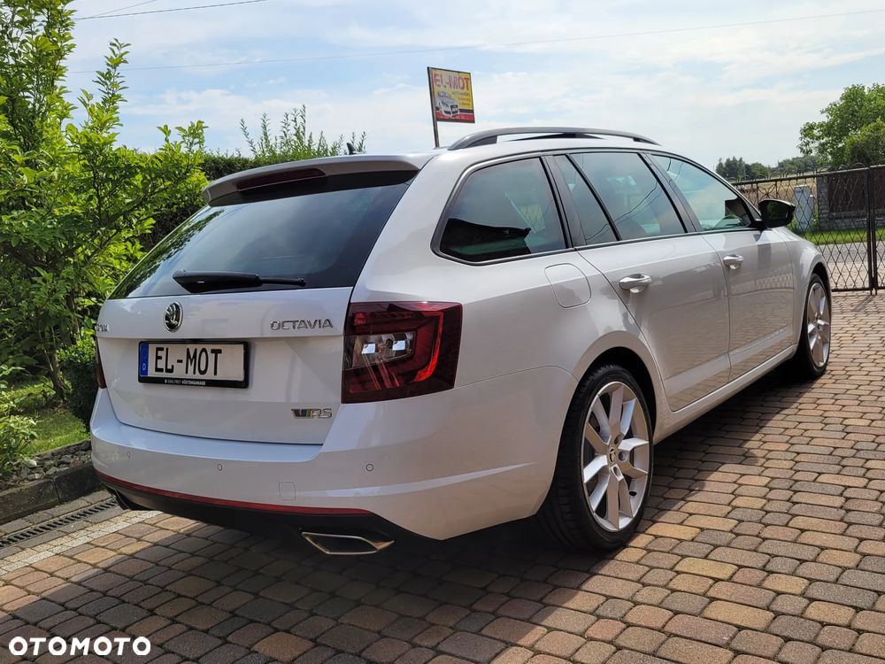 Skoda Octavia Combi 2.0 TDI DSG RS - 3