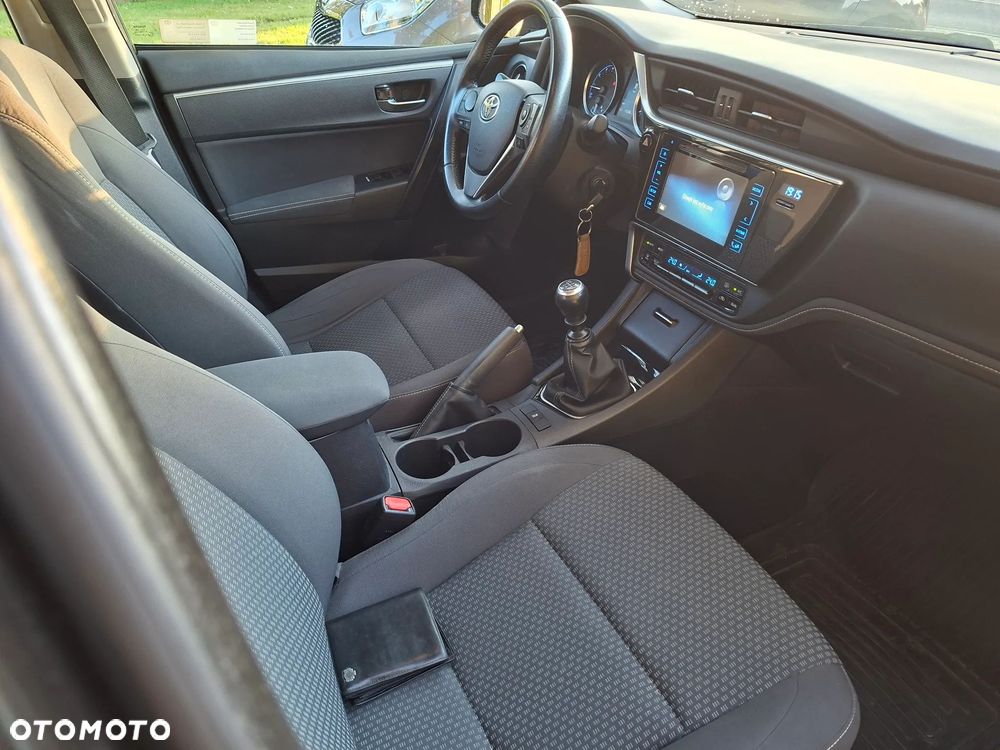 Toyota Corolla 1.6 Comfort - 14