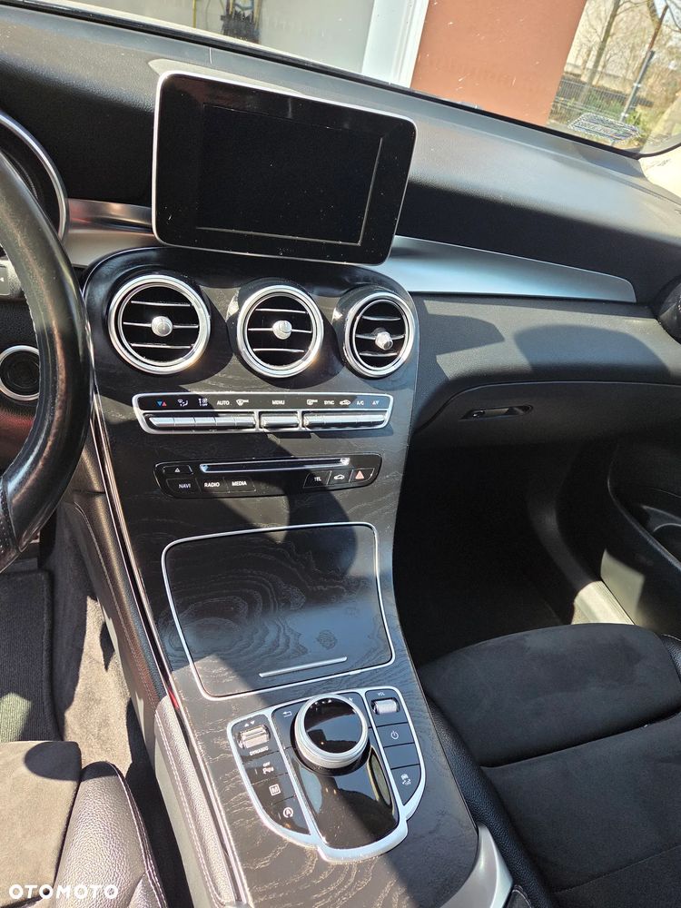 Mercedes-Benz GLC - 14