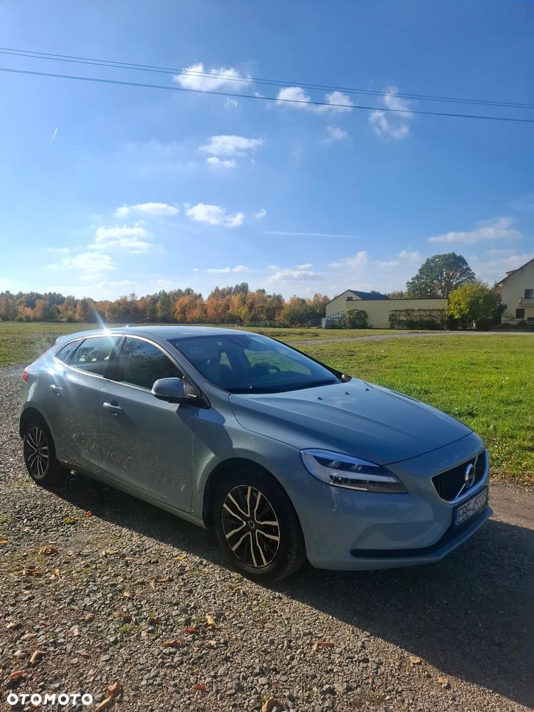 Volvo V40 2019 photo 3