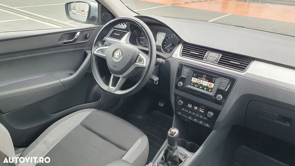 Skoda RAPID 1.2 TSI Style - 5