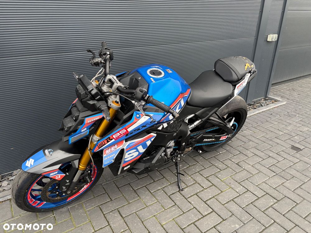 Suzuki GSX - 1