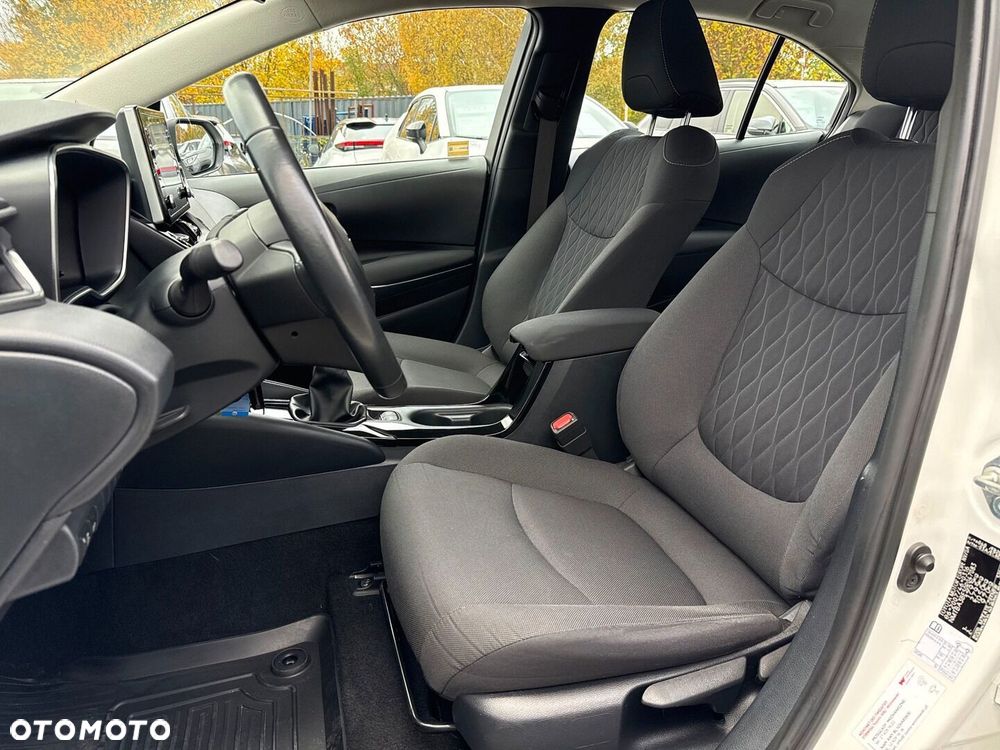 Toyota Corolla - 12