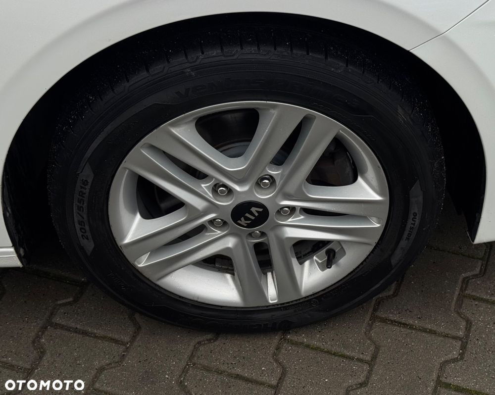 Kia Ceed SW 1.6 CRDi Eco-Dynamics+(48V Mild-Hybr.) DCT7 Spirit - 23