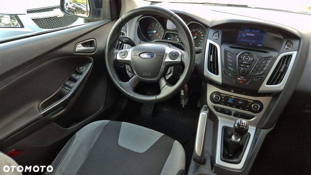 Ford Focus 1.6 EcoBoost Titanium - 23