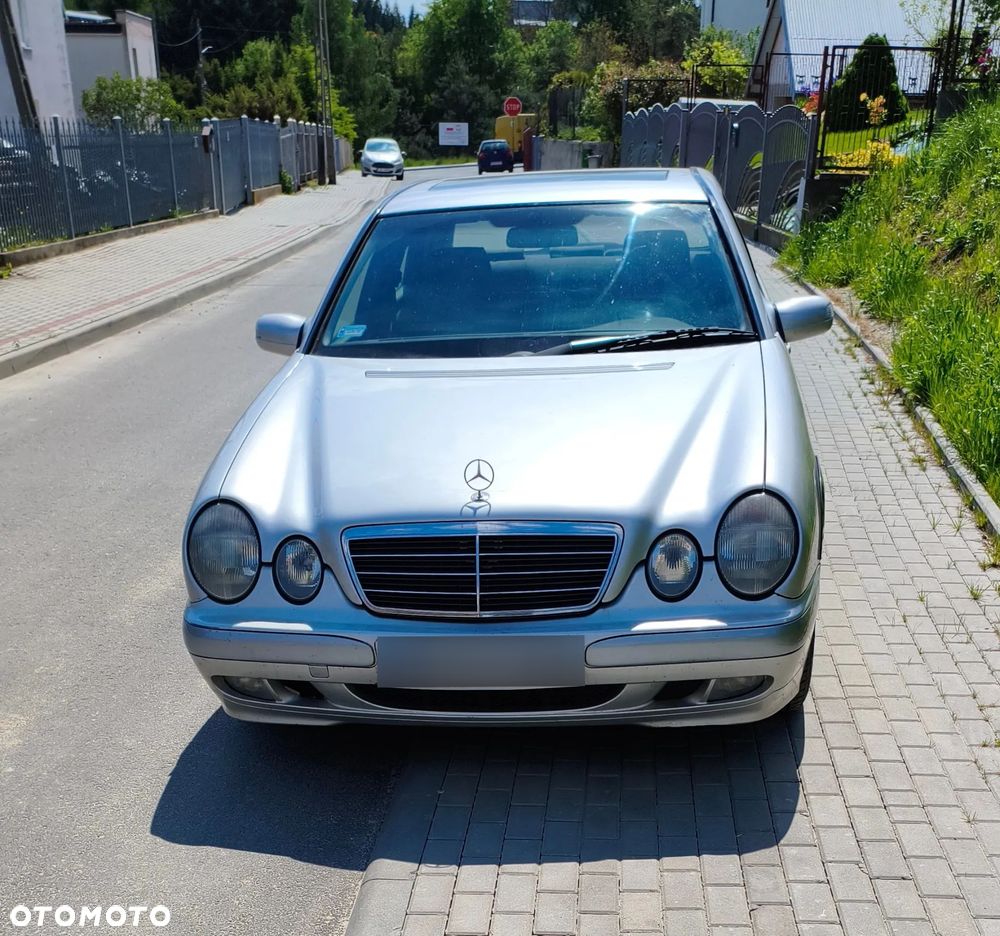 Mercedes-Benz Klasa E - 4