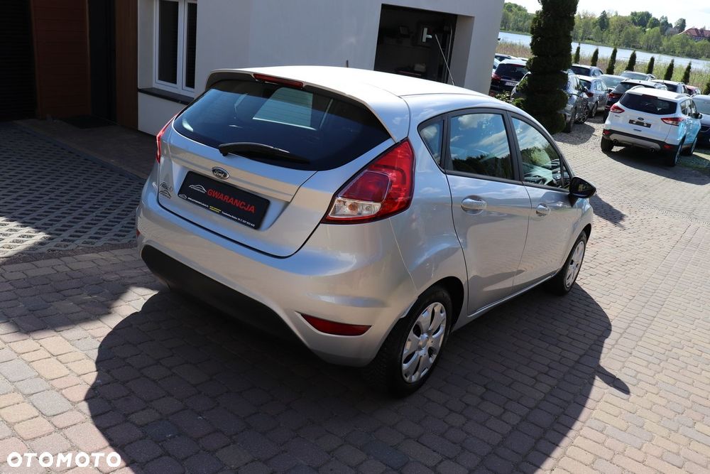 Ford Fiesta - 24