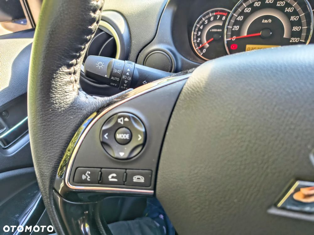 Mitsubishi Space Star 1.2 AS&G Invite CVT - 14