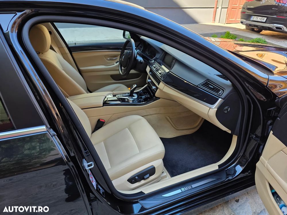 BMW Seria 5 525d xDrive AT - 7