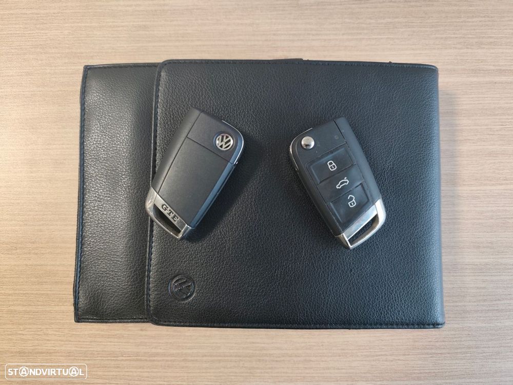 VW Golf 1.4 GTE Plug-In-Hybrid DSG - 38