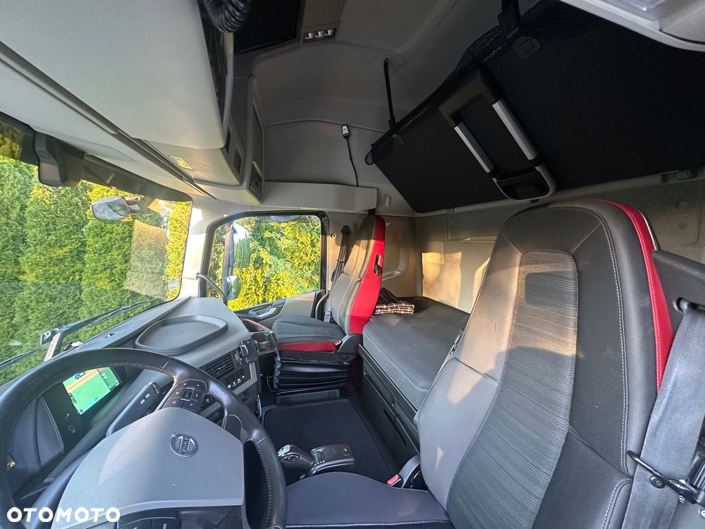 Volvo / FH 500 / 6X2 / HAKOWIEC / MEILLER -KIPPER 21-67/ Oś-SKRĘTNA-PODNOSZONA / - 36