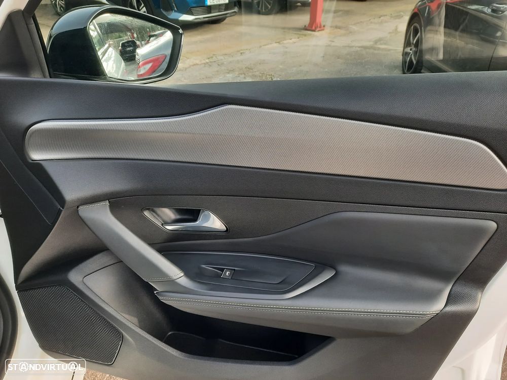 Peugeot 308 SW 1.6 Hybrid GT Pack e-EAT8 - 30