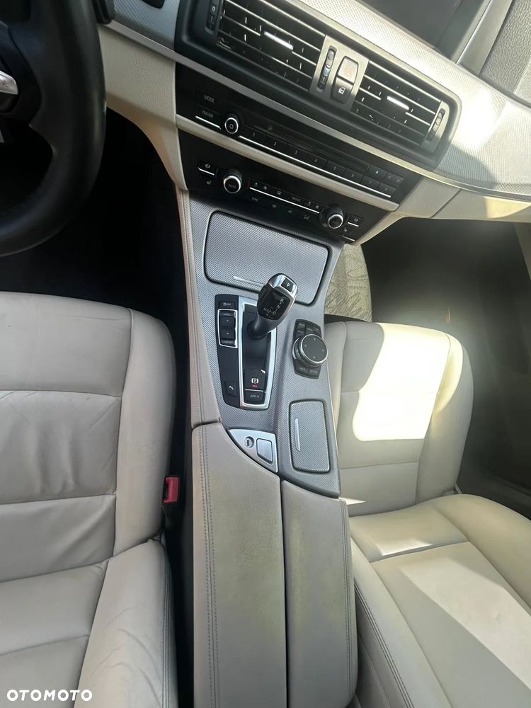 BMW Seria 5 535i Touring Sport-Aut Luxury Line - 6