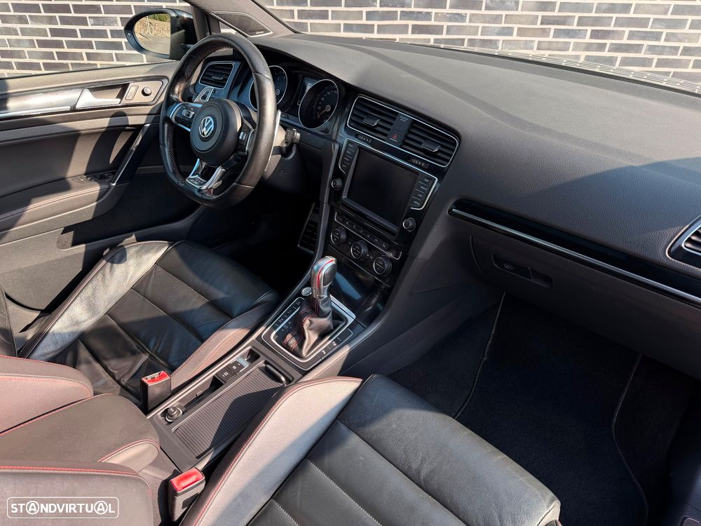VW Golf GTI Performance BlueMotion DSG - 12