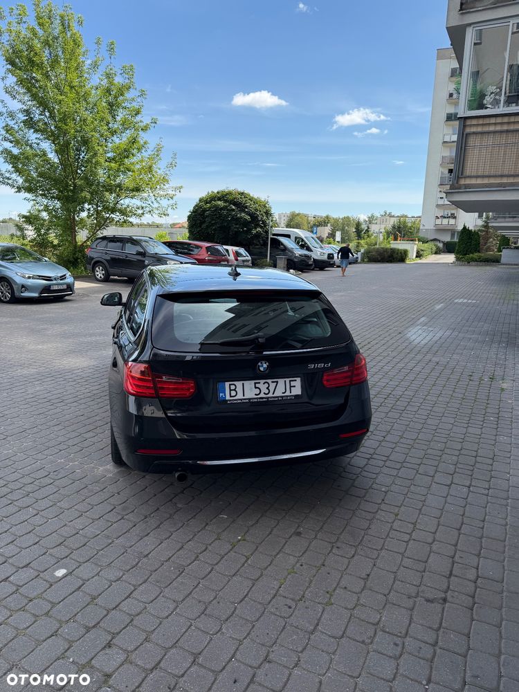 BMW Seria 3 318d - 5