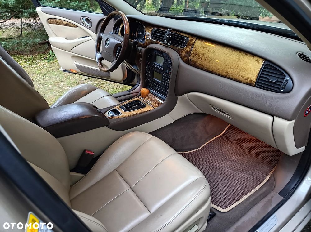 Jaguar S-Type - 1